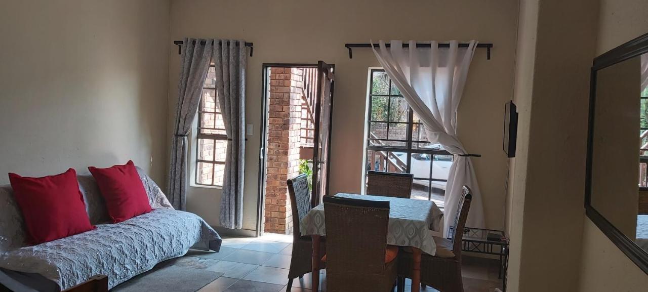 13 @ Rhinoroad Nelspruit Apartment Mbombela Екстериор снимка